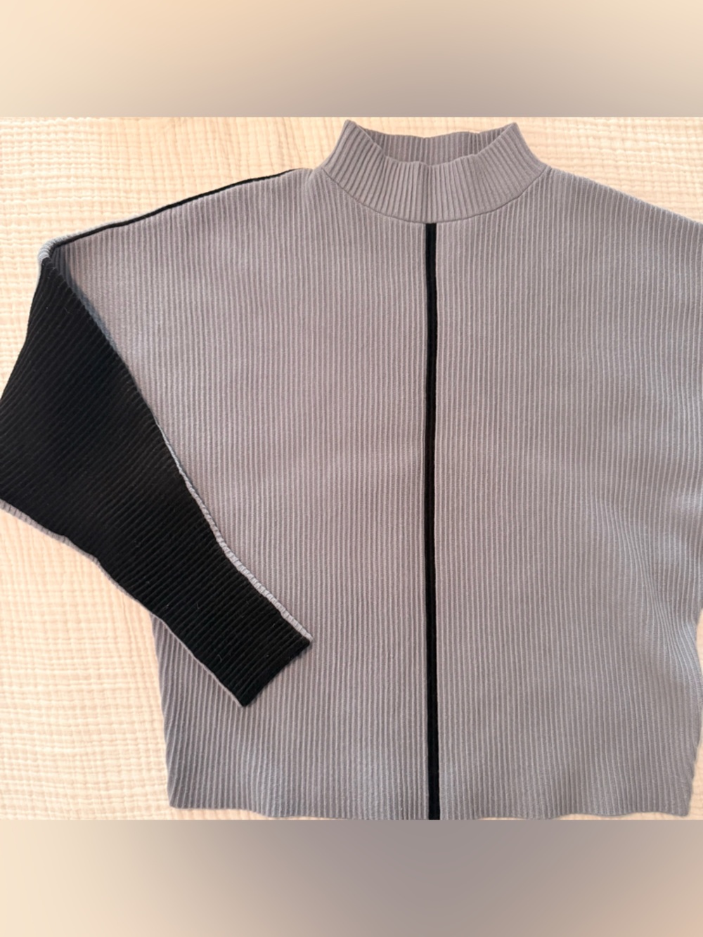 T Tahari Gray and Black Ribbed Mock Neck Sweater size medium